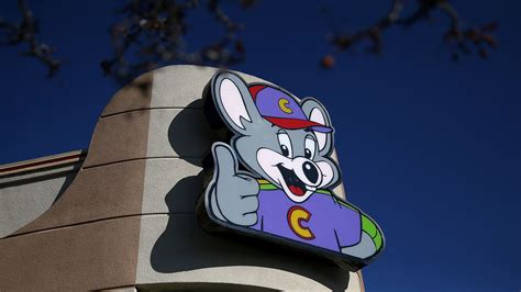 The Wonderful Way Chuck E Cheeses Is Reaching Out To Autism Families