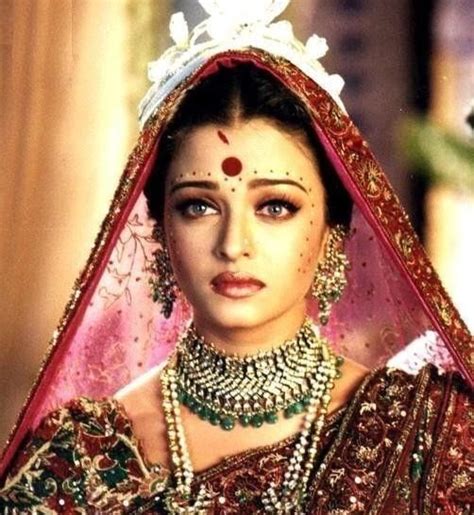 Pin By Zarah Clothing On Zarah Bollywood Actress Dress Aishwarya Rai Wedding Pictures