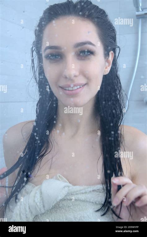 Bathroom Photo Session Hi Res Stock Photography And Images Alamy