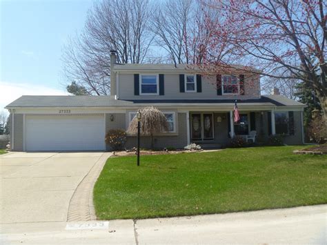 Homes for Sale in Farmington Hills MI Blog: Subdivision: Farm Meadows