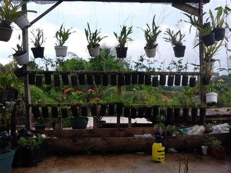 Ragam desain taman depan rumah tahun 2020 tentunya sangat diharapkan bagi pemilik rumah yang sudah merencanakan ingin merombak ulang atau tanaman hidroponik juga merupakan salah satu inovasi dan alternatif bagi yang ingin bercocok tanam atau membuat taman depan rumah dengan. Desain Taman Dengan Barang Bekas | Kumpulan Desain Rumah