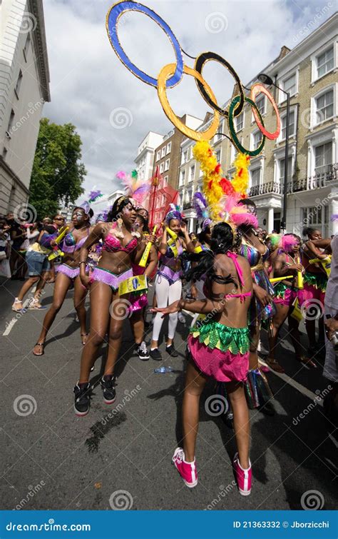 Carnaval De Notting Hill En Londres Del Oeste Reino Unido Fotografía Editorial Imagen 21363332