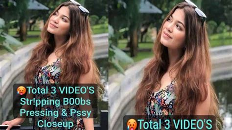 Cute Snapchat Influencer Latest Most Exclusive Stripping Full Nude With Face Pressing B00bs
