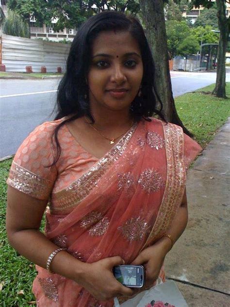 Homely Indian Girls Beautiful South Indian Aunts Wearing Saree