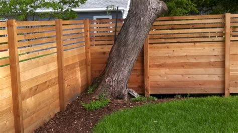 Best privacy fence diy from 24 best diy fence decor ideas and designs for 2019. Diy backyard privacy fence ideas on a budget (15) - ROUNDECOR