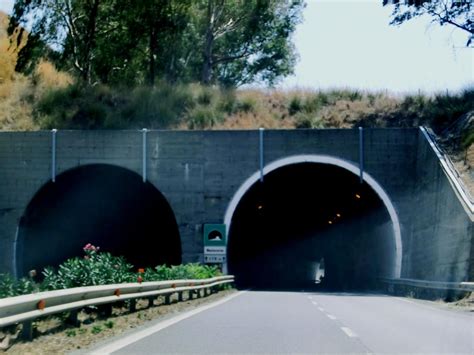 montecorvo tunnel reggio di calabria 1974 structurae