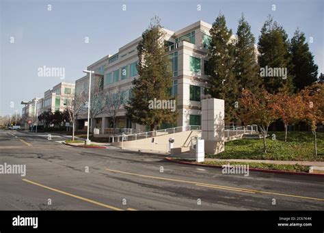 Apple Incs Headquarters At One Infinite Loop In Cupertino California