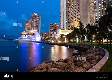 Miami Florida June 28 2021 Pantial View Of Intercontinental Hotel