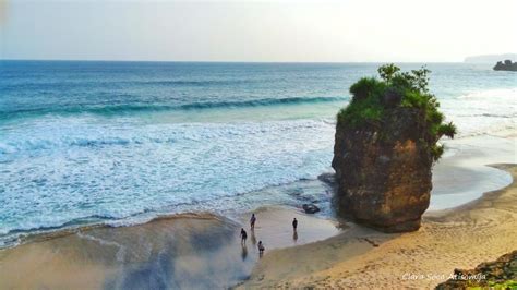 5 Pantai Terbaik Di Tulungagung