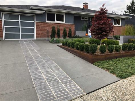 Mid Century Modernized — Chartreuse Landscaping