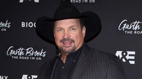 Garth brooks wept during his live holiday special on sunday while performing a rare full version of belleau wood based on the 1914 christmas truce of world war i. Garth Brooks Will Host Concerts at 300 Drive-In Theaters ...