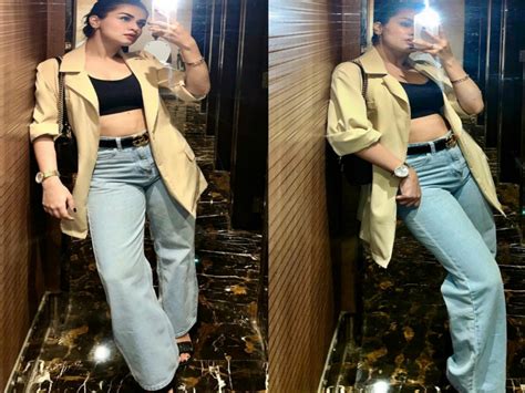 At The Age Of 20 Avneet Kaur Opened All The Buttons Of The Shirt Gave Impeccable Pose In Front