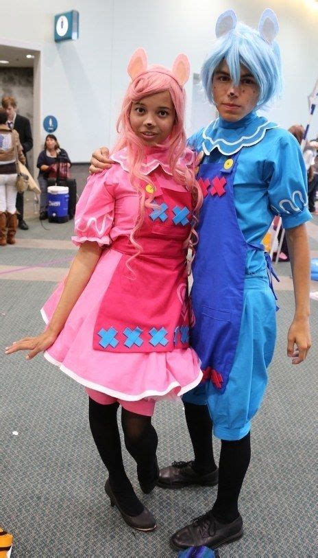 25 Couples Who Totally Dominated Cosplay At Anime Expo Cosplay Outfits Cute Cosplay Couples