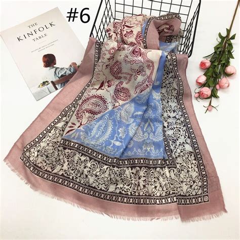 2021 India Fashion Designs Muslim Women Printed Silk Scarf Shawl Tudung