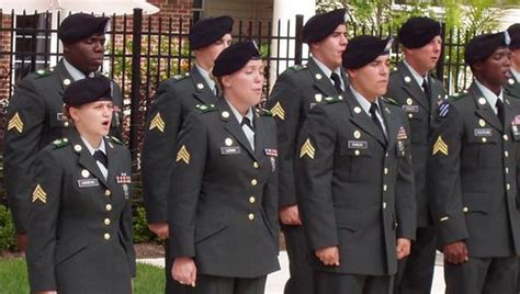 Army Retires Green Service Uniform After 61 Years