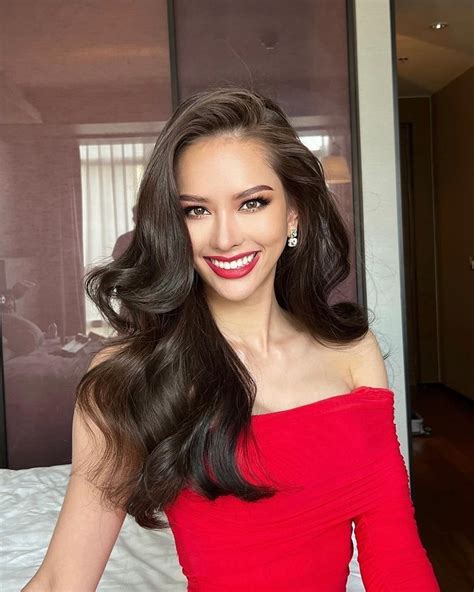 10 Potret Anna Sueangam Iam Miss Universe Thailand 2022