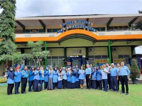 Kegiatan Studi Tiru Sma Negeri 1 Turi Di Perpustakaan Ganesa Sma Negeri