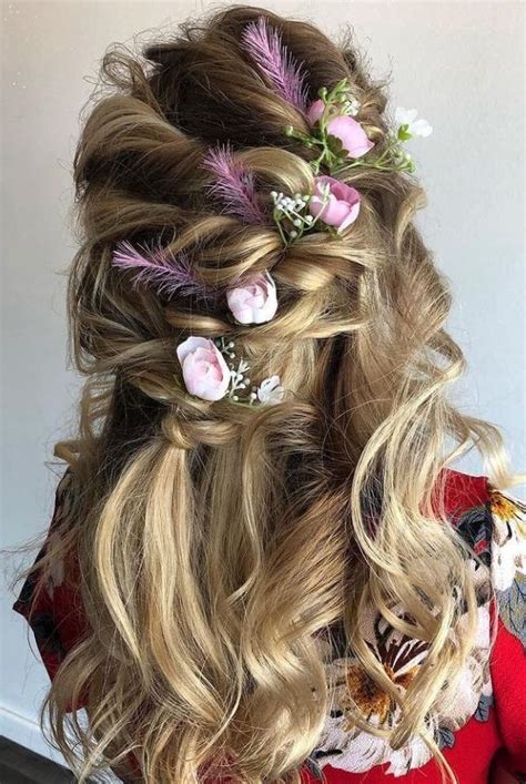 30 Stunning Prom Hairstyles Easy Enough To Do At Home Lilyart