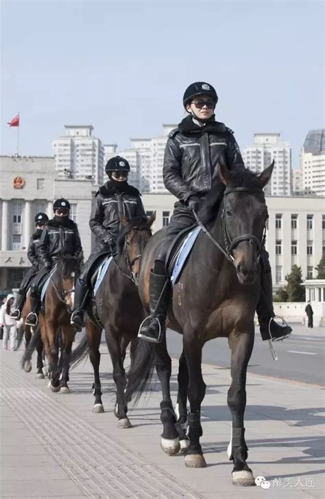 Dalians Mounted Policewomen In Full Leather Uniform Policewomen In