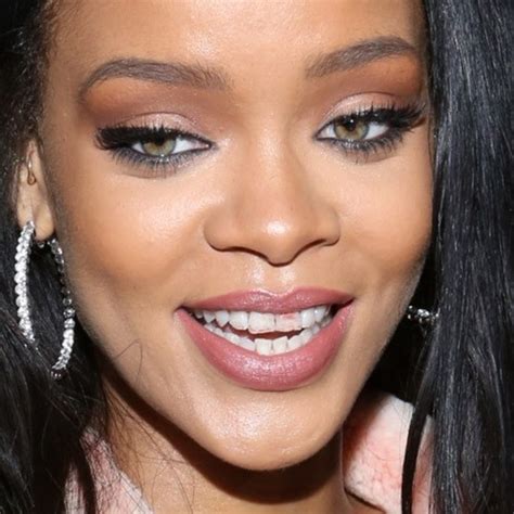 Baby brown eyes — rihanna. Rihanna Makeup: Beige Eyeshadow, Black Eyeshadow, Gray ...