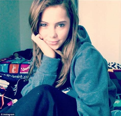 Olympic Gymnast Mckayla Maroney Instagrams Rare Bare Faced Pictures