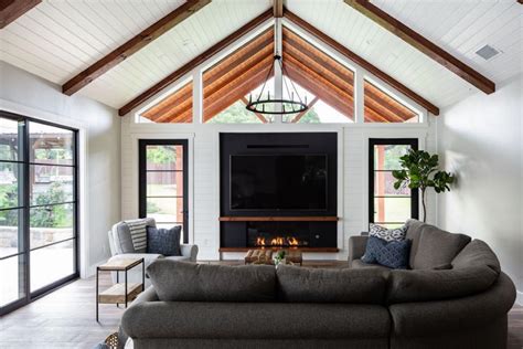 Sleek Modern Farmhouse Ashley Moore Hgtv