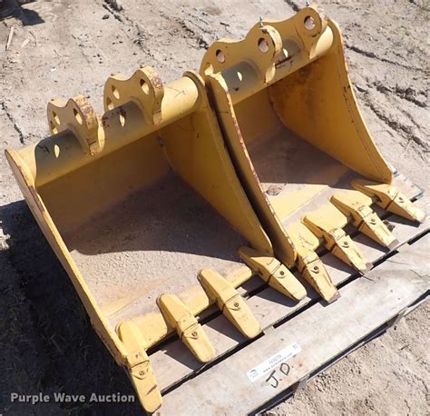 2 John Deere Excavator Buckets In Wichita Ks Item Iv9278 Sold