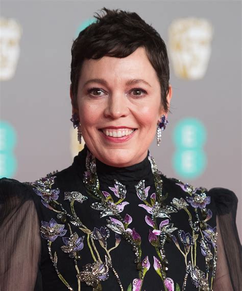 Olivia Colman Just Debuted A Platinum Hair Makeover At The Oscars