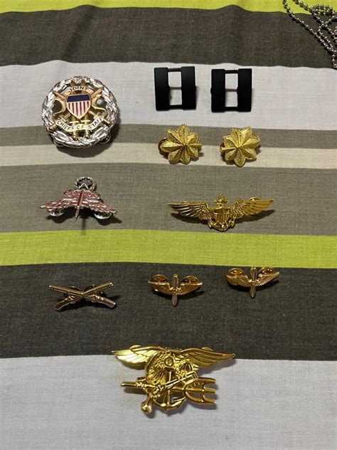 Us Military Pins And Badges Hobbies And Toys Memorabilia And Collectibles