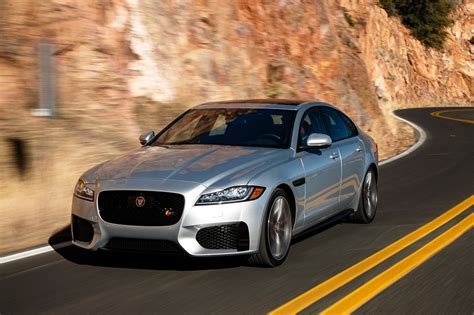 The new engine offers excellent torque and up to 42 mpg. One Week With: 2016 Jaguar XF S