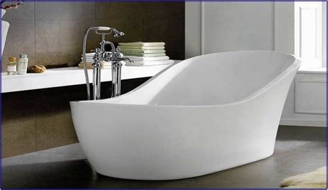 Ersetzen sie die große badewanne mit einer kleineren variante oder überlegen sie die begehbare dusche. Kleine Badewannen Günstig | Hauptdesign