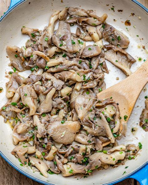Sautéed Oyster Mushrooms Recipe (Vegan & Paleo) | Blondelish.com