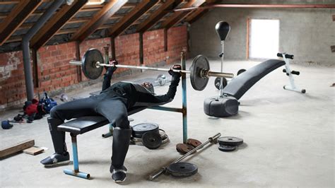 Besonders deine vordere oberschenkelmuskulatur aufbauen kannst du mit dieser kniebeugen variante. The Best Weight Benches Of 2020 For Your Home Gym | Coach
