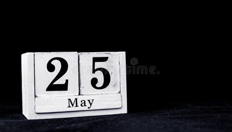 Calendar May 25th Wood Cube Calendar With Date Of Month And Day
