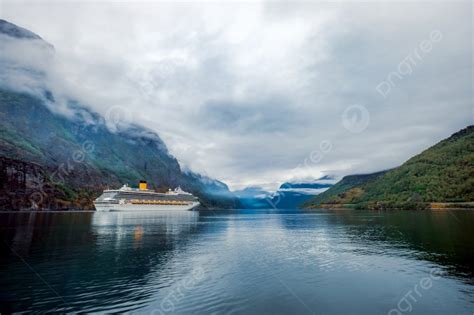 Cruise Ship Sognefjord Flam Sognefjorden Photo Background And Picture
