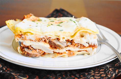 Classic Lasagna Bolognese Jeanie And Lulus Kitchen
