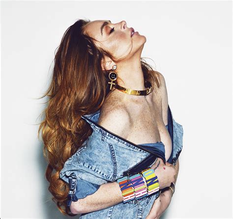 Lindsay Lohan Covers Butt In Lohan Way Explains Arabic Post Pics E News