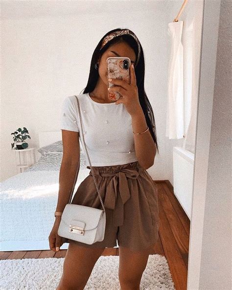 21 Trendy Outfit Ideas For Spring 2021 In 2021 Trendy Spring Outfits