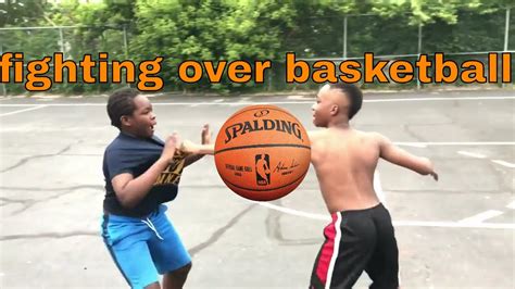 Little Kids Fighting Over Basketball Youtube