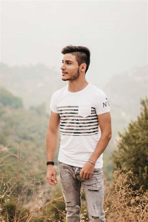 1部 家族は非常に悪かった住んでいた。 彼らは地下室に住んでいた。 このファミリでは、エルザアダムス息子、ママとパパジュリアンgarikの娘だった。 エルザは狂人だった。 【夢占い】弟の夢の意味17こ!小さい/病気/死ぬ/喧嘩/生まれる ...