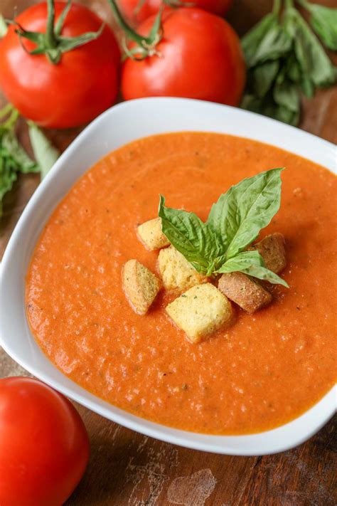🍴 Tomato Basil Soup