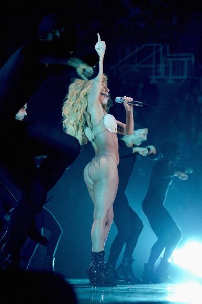 Best Performance Of The Night Goes To Lady Gaga S Culo Imgur
