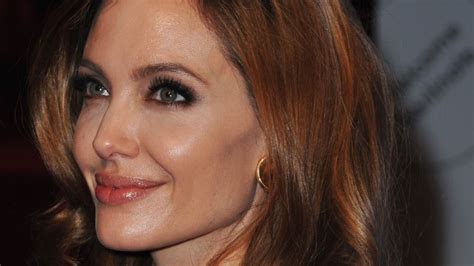 Angelina Jolie Undergoes Double Mastectomy Cnn