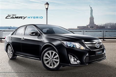 Toyota Camry Hybrid Price Slashed Up To Inr 23 Lakhs In India