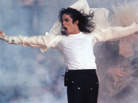 Michael Jackson El Rey Del Pop Es Recordado Por Sus Fans A A Os