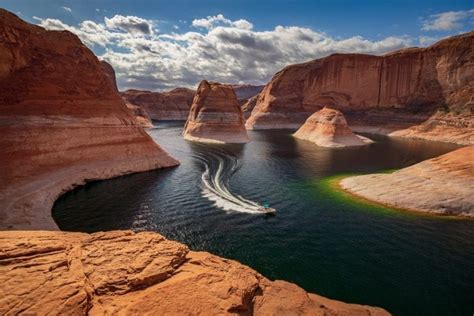 Lake Powell Boat Action Photo Tours