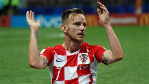Ivan Rakitic Psg Willing To Pay €90m For Barcelona Star Sports Illustrated