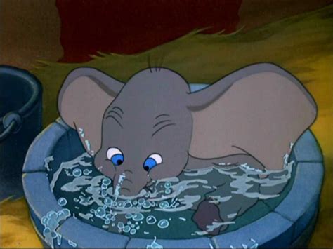 Dumbo Classic Disney Image 4612522 Fanpop