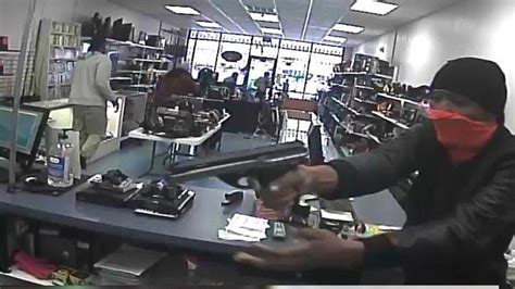 Pawn Shop Employee Tries To Arm Herself In Armed Robbery 4 Sought In Theft Abc13 Houston