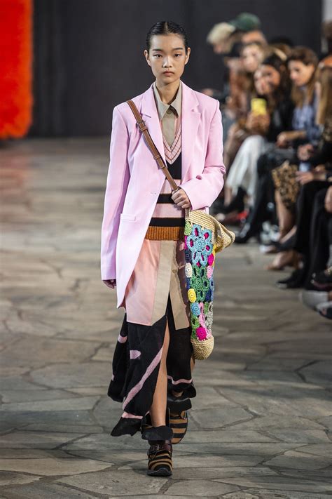 The 10 Best Runway Looks from Spring 2019 | Fashion, Runway fashion, Summer runway